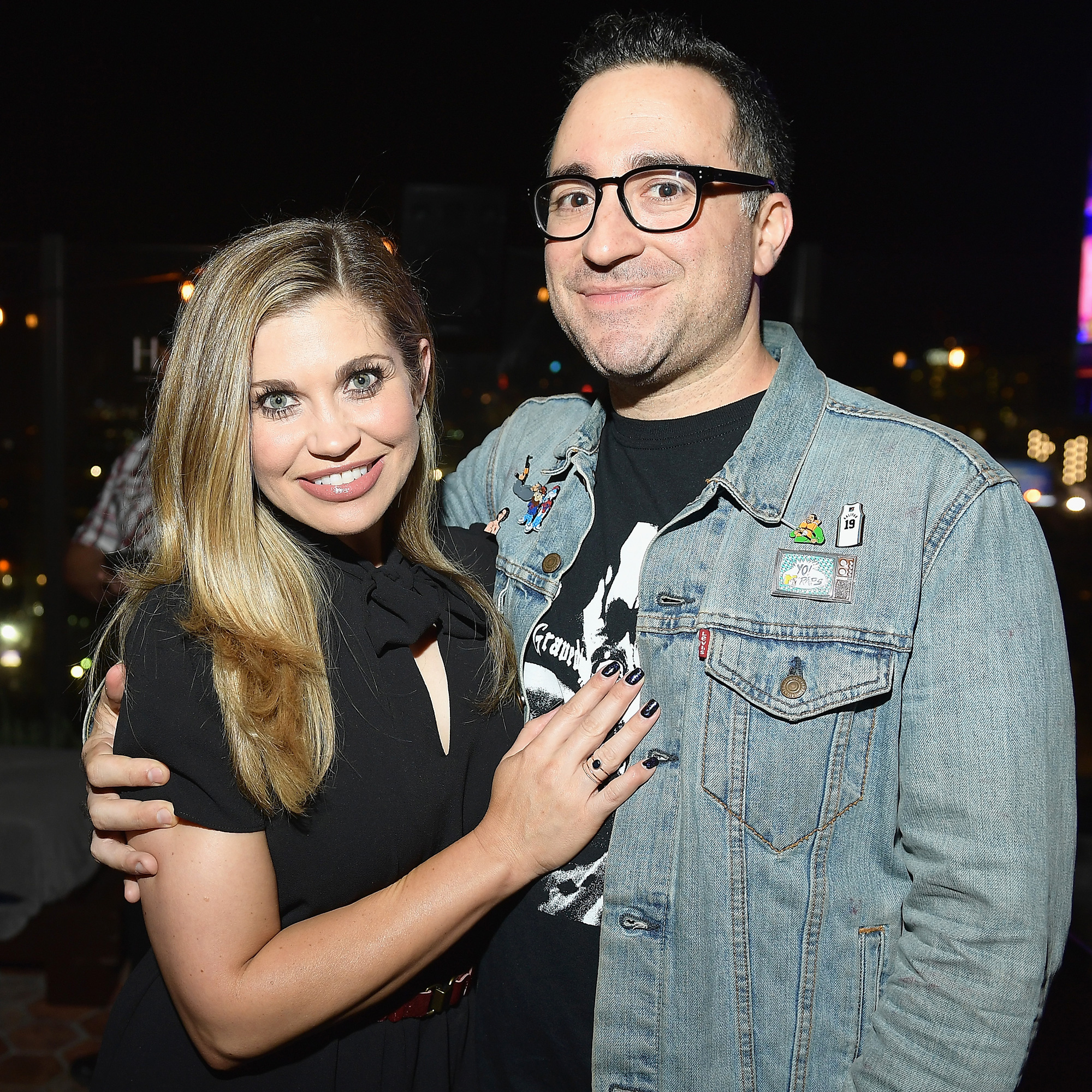 Boy Meets World Alum Danielle Fishel Marries Jensen Karp photo