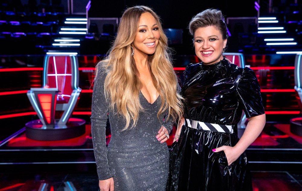 Kelly Clarkson Looks Slim and Happy on The Voice Season 15