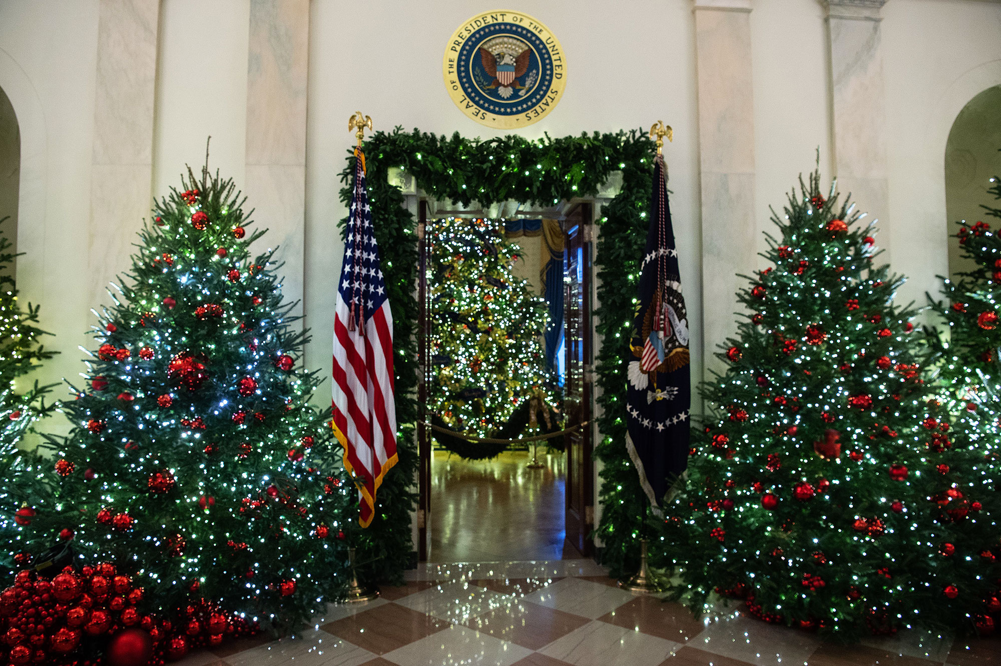 Melania Trump Unveils White House Christmas Decorations 2018