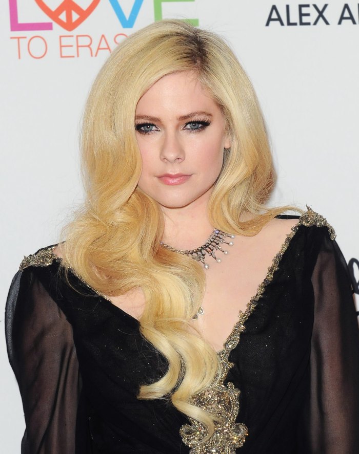 Avril Lavigne Addresses Theory That She Died Was Replaced By Double