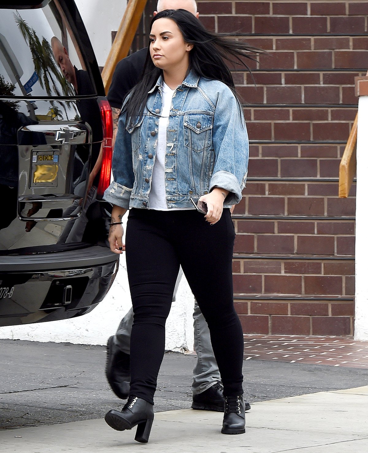 Demi Lovato Spending Time In A Halfway House After Rehab