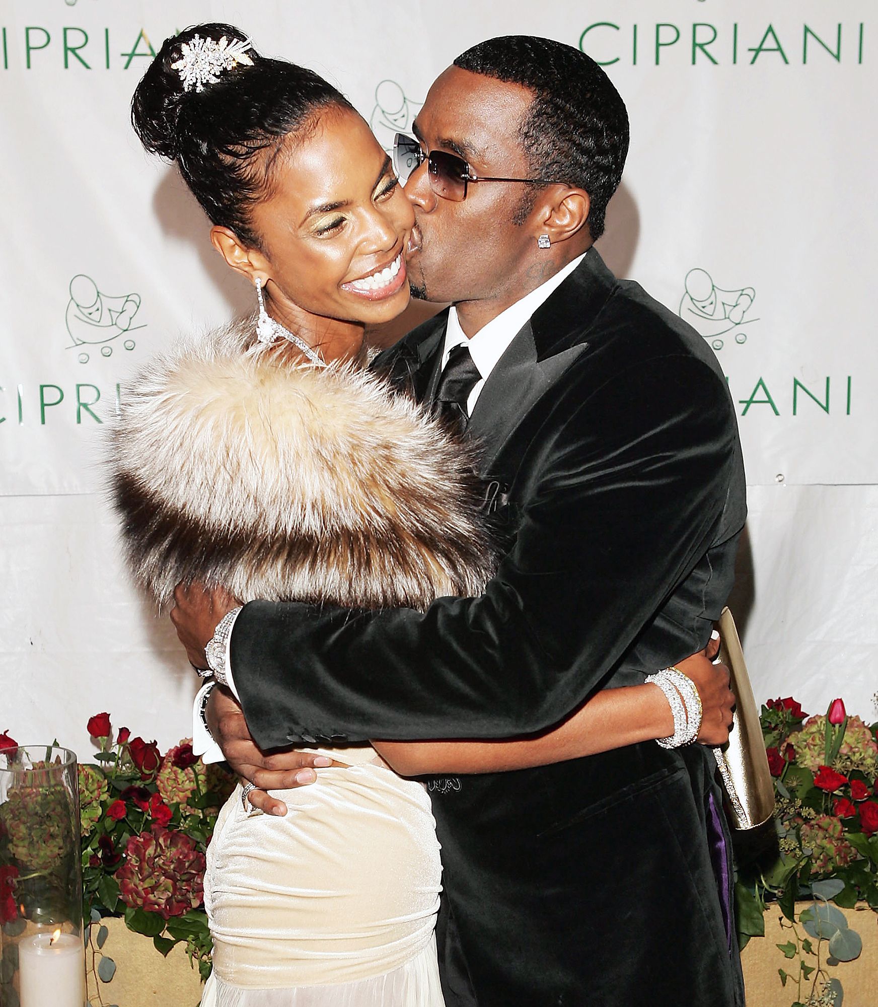 Diddy Is ‘inconsolable After Ex Kim Porters Death 