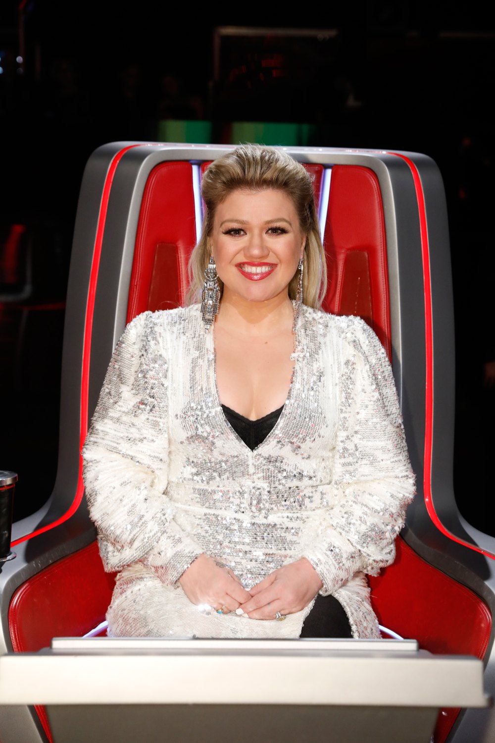 Kelly Clarkson Looks Slim and Happy on The Voice Season 15