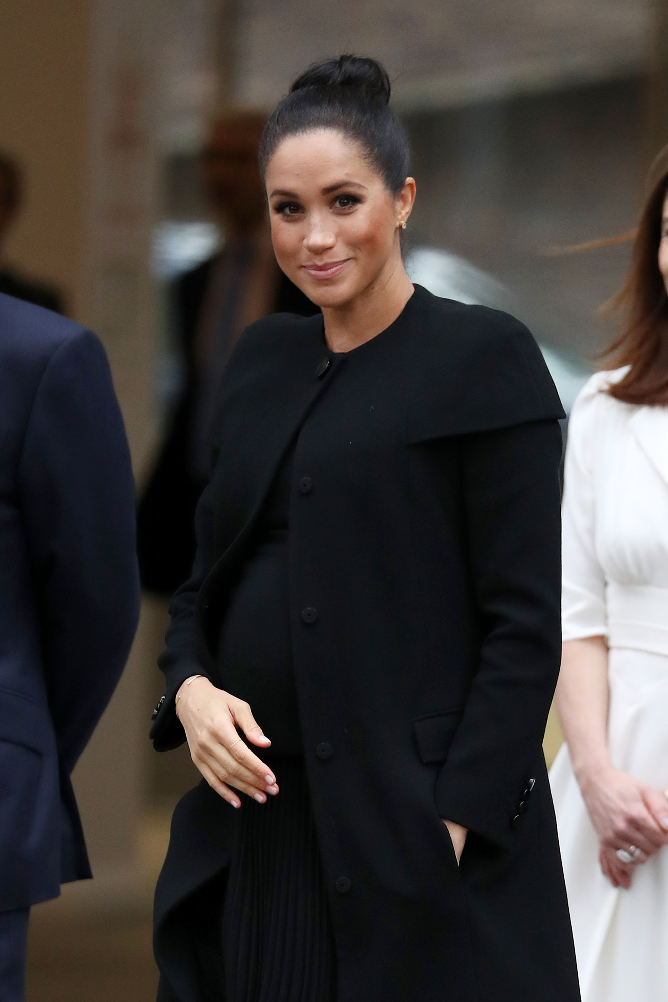 Meghan Markle Just Wore a $35 H&M Maternity Dress - Meghan Markle