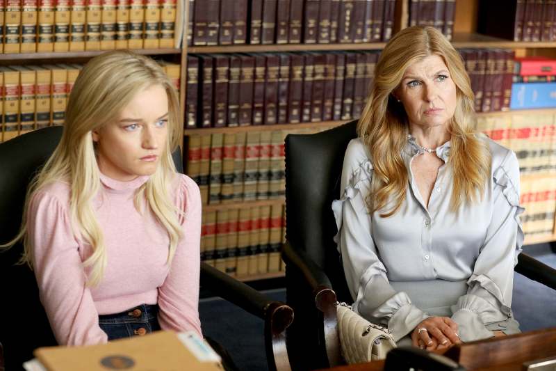 Julia-Garner-Connie-Britton-Dirty-JOhn-finale