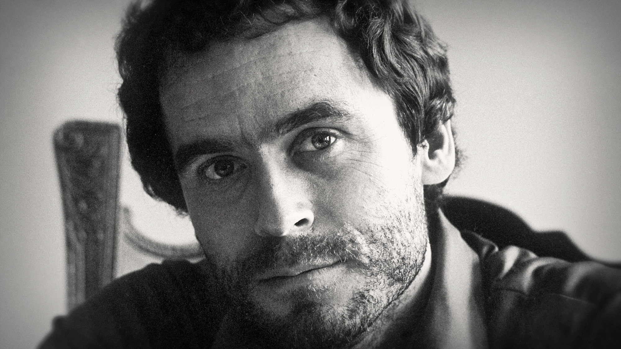 netflix-warns-users-not-to-call-late-serial-killer-ted-bundy-hot