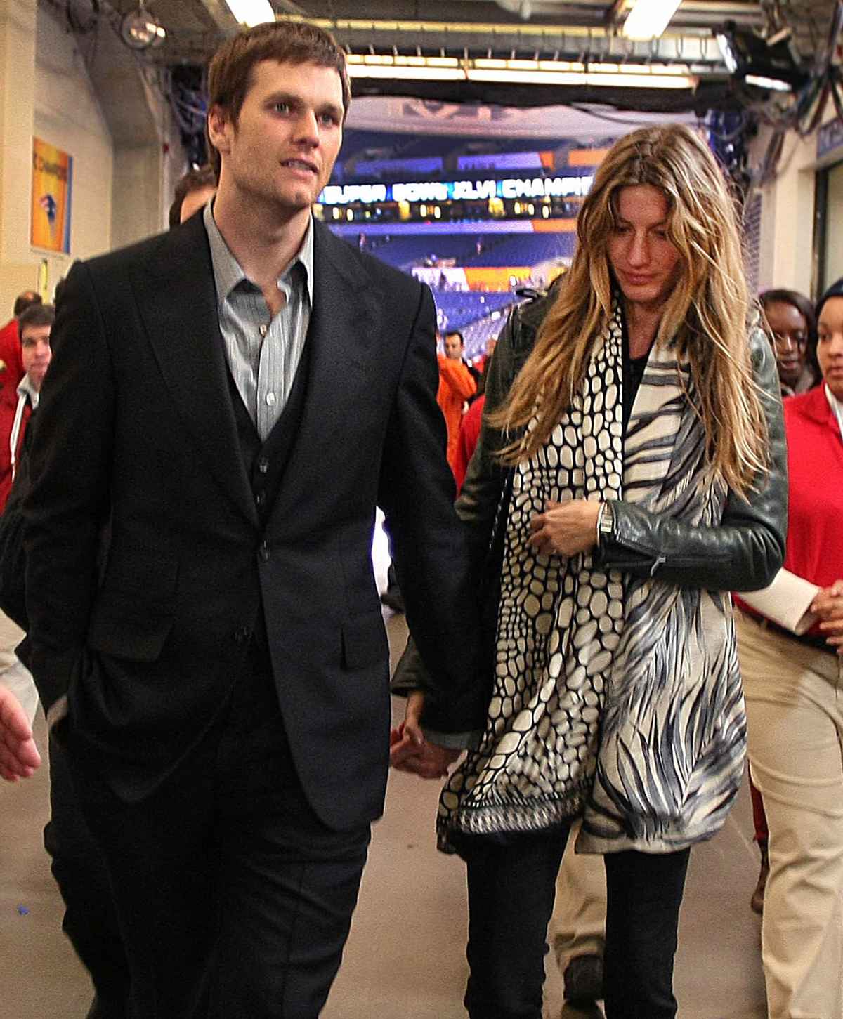 How Tom & Gisele Saved Their Marriage After Deflategate Drama - E