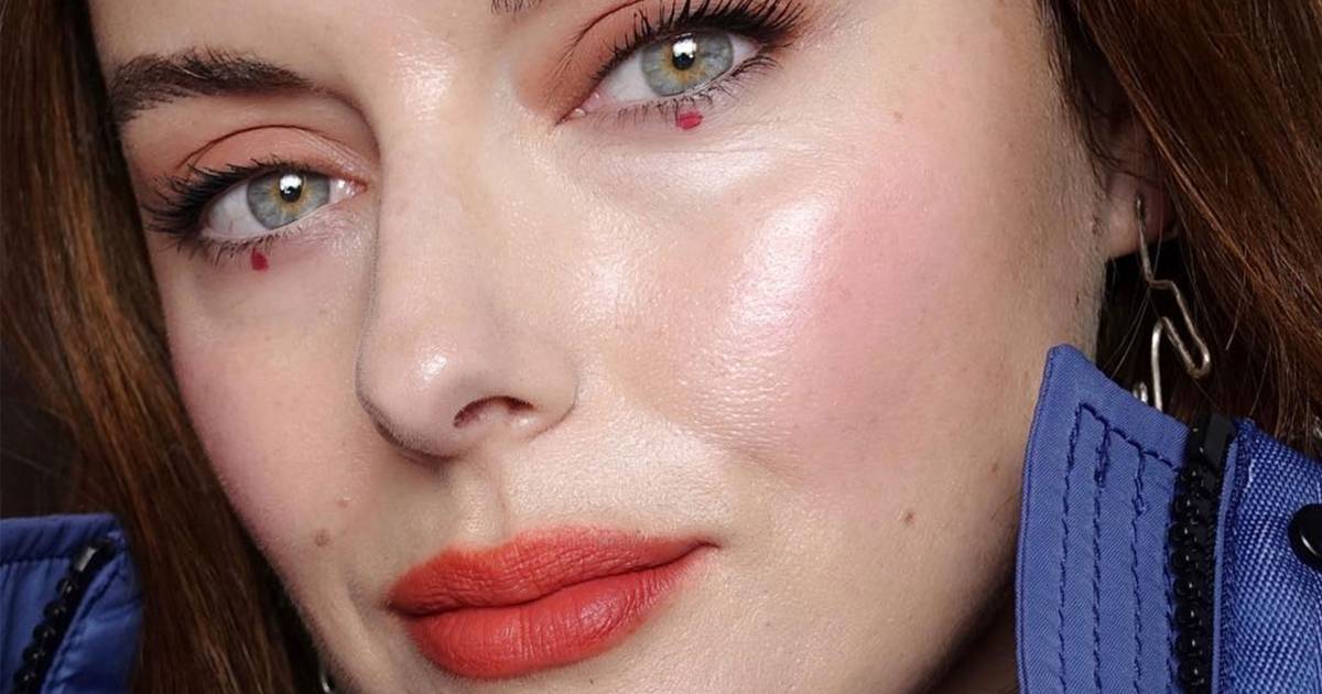 Katie Jane Hughes's New Highlighter Makes Me Look Like I Just Got the Best  Facial of My Life - See Photos