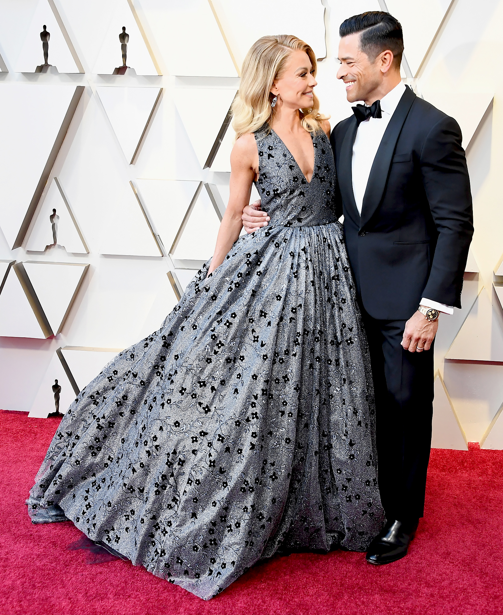 kelly ripa oscar gown