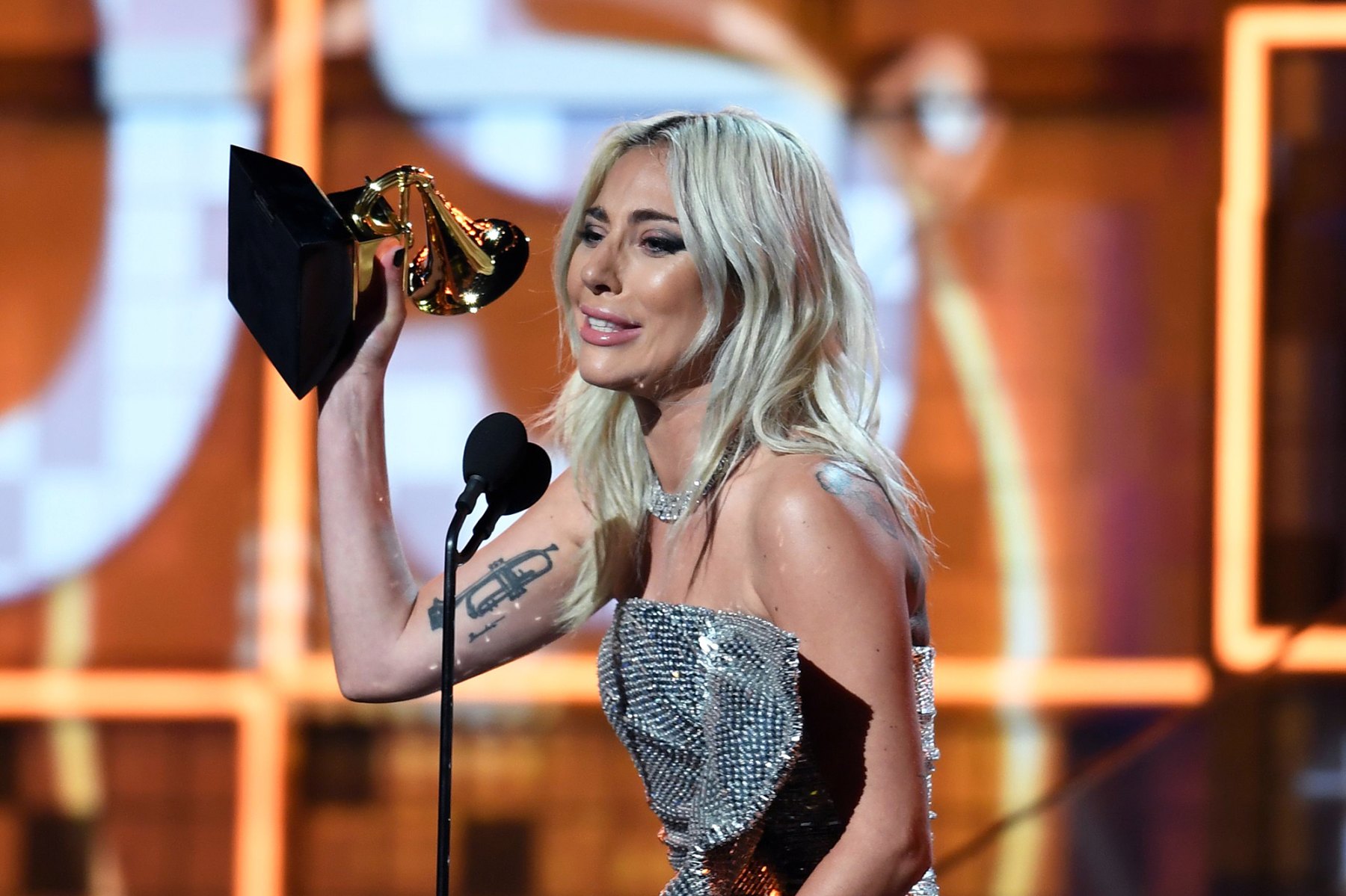 Grammys 2019 Lady Gaga Wins Pop Solo Performance, More Us Weekly