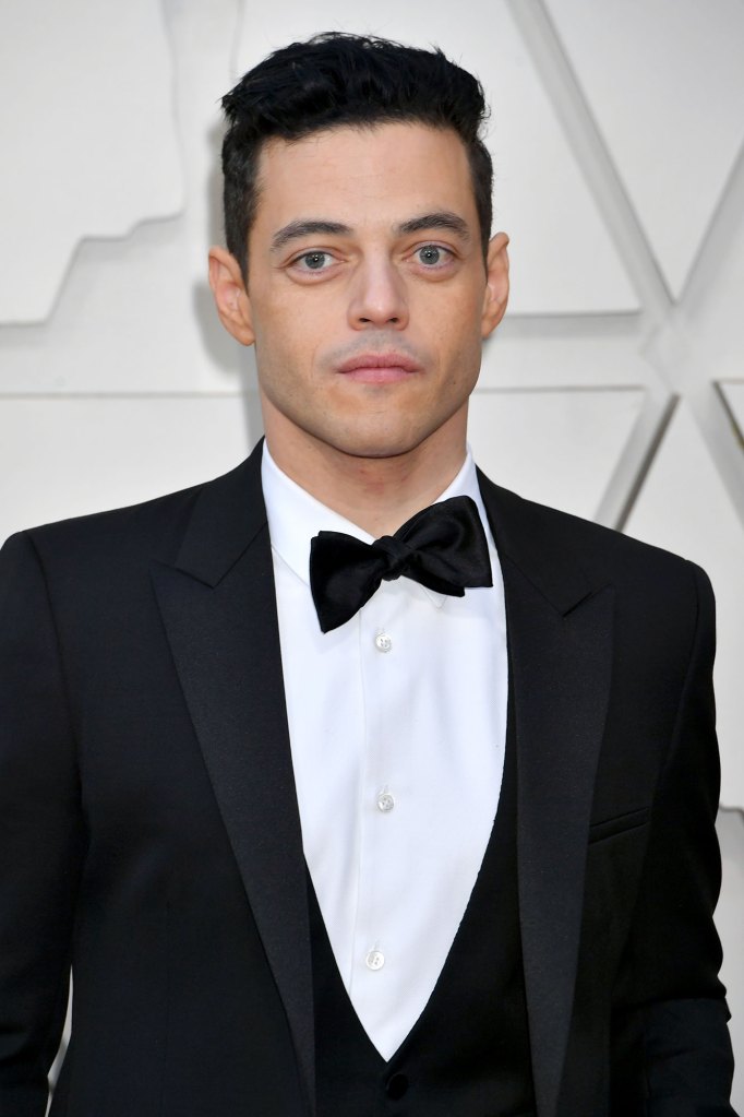 Oscars 2019: Lady Gaga Fixes Rami Malek’s Bowtie During Show