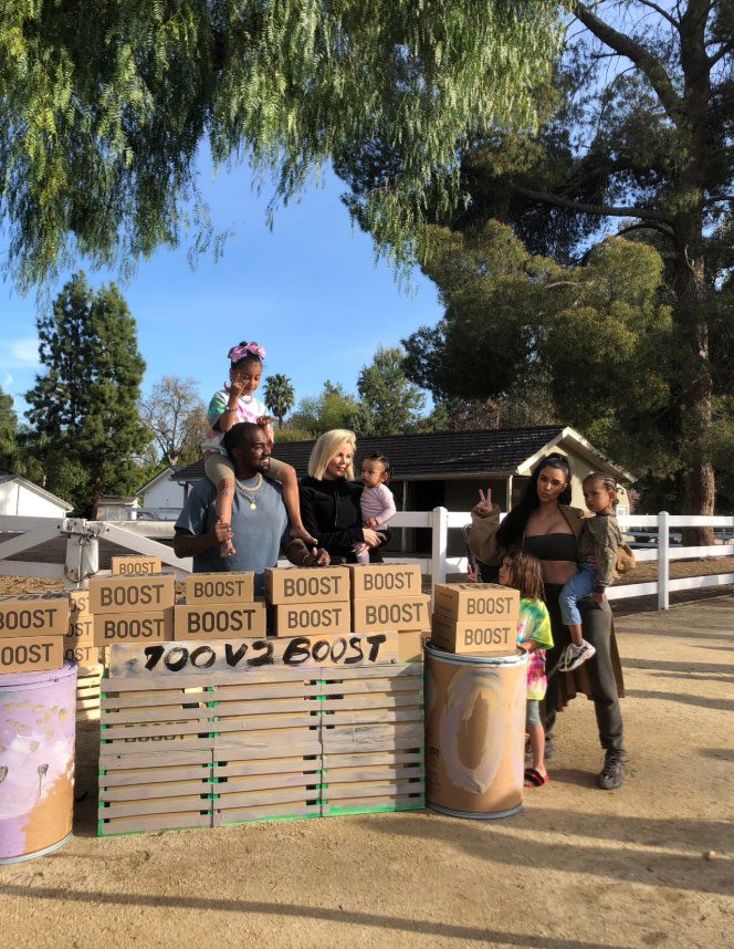 Kanye West Sets up YEEZY Lemonade Stand for Charity