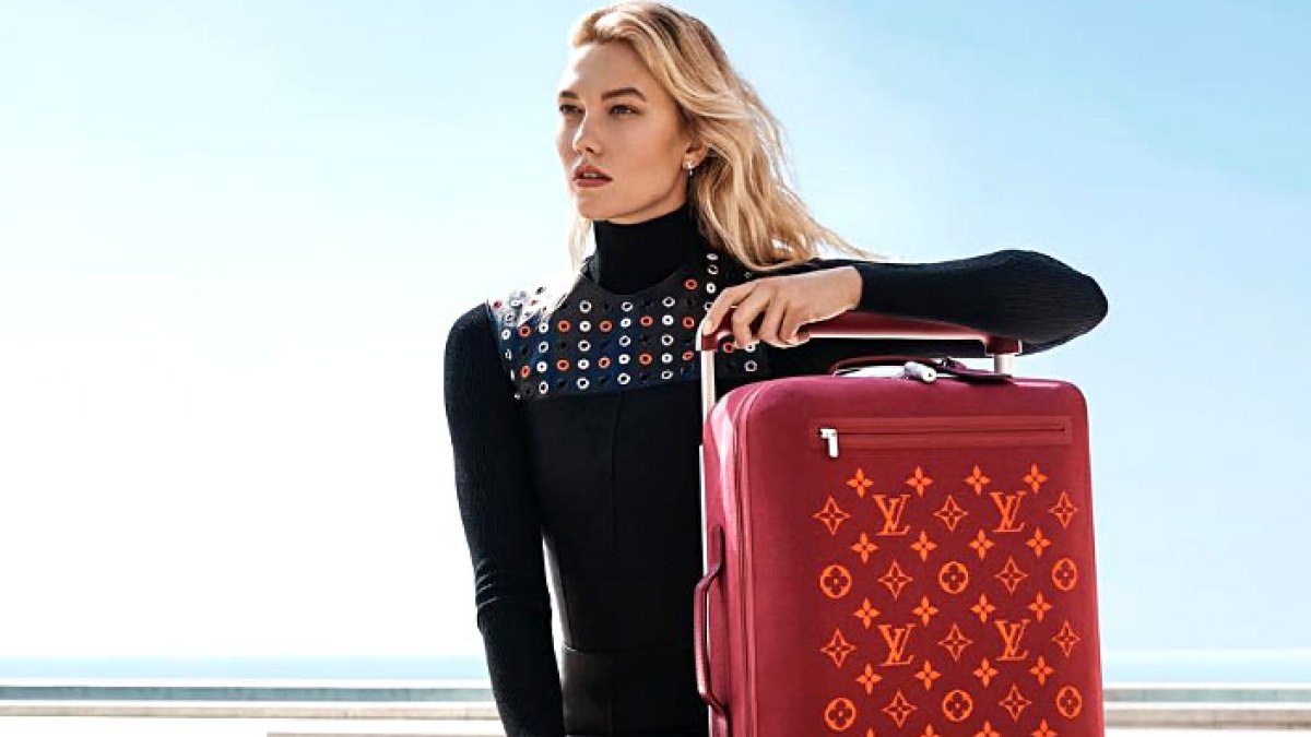 LV carry-on luggage? No thanks, we're going normcore, say stars, Accessories