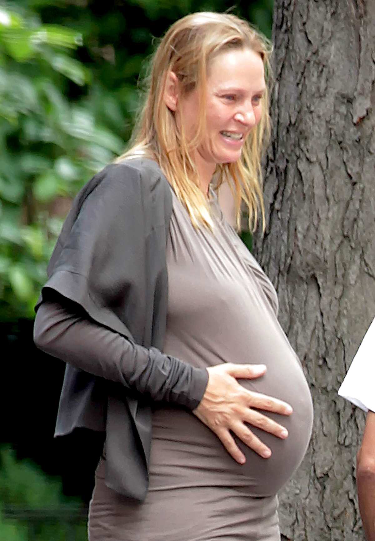 Beautiful Mature Pregnant Porn - Celebrities Over 40 and Pregnant: Baby Bump Pics