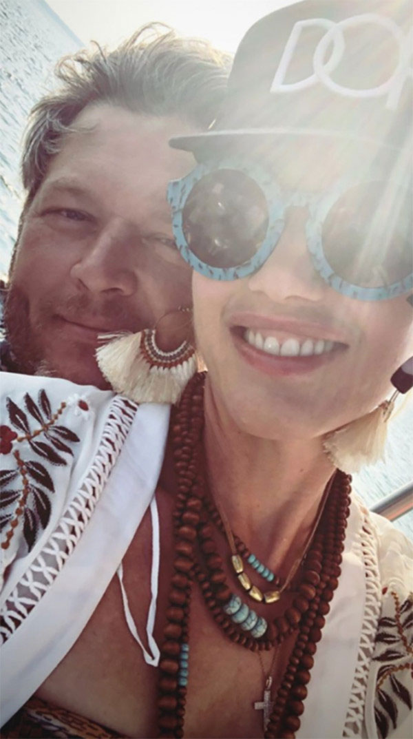 Gwen Stefani Gushes Over Blake Shelton's Valentine's Day Gift