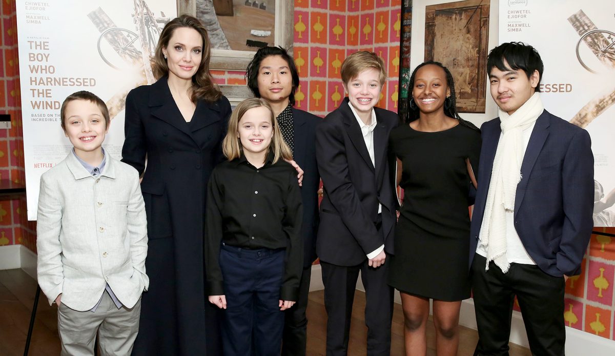 Angelina Jolie Is 'Incredibly Close' to Daughter Vivienne