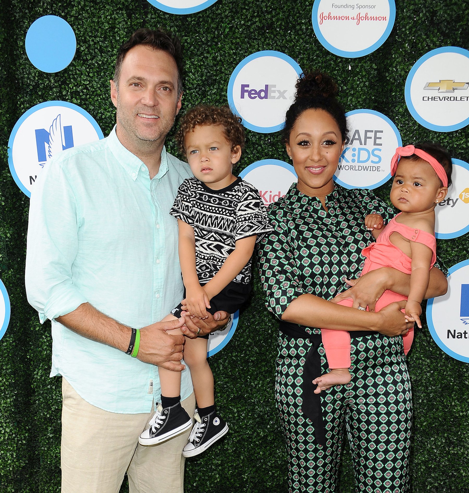Tamera Mowry Defends Working Moms 01 ?w=1800&quality=86&strip=all