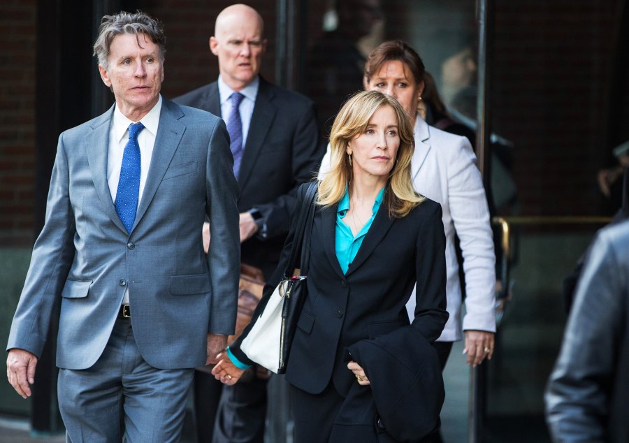 felicity-huffman-court