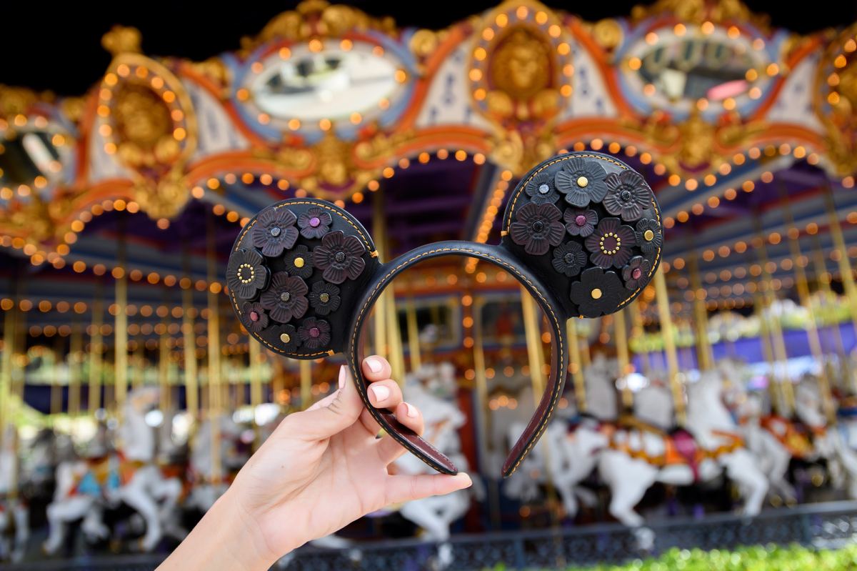 Heidi Klum Will Debut Her Very Own Minnie Mouse Ear Headband at