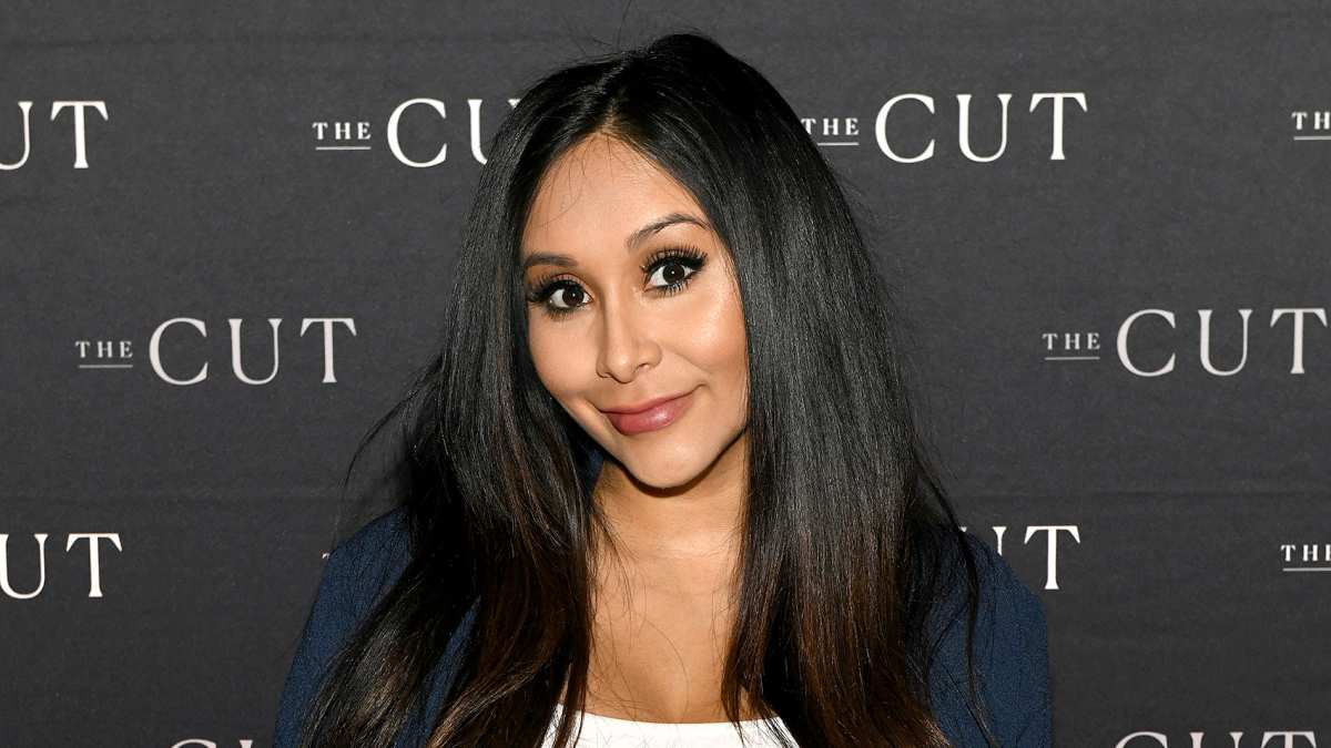 Snooki Praised For Educating Her Followers On Body Positivity