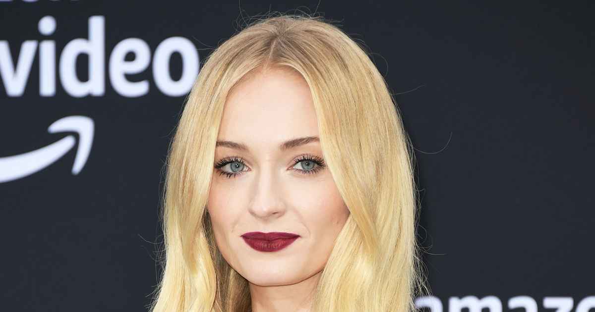 How I Shop: Sophie Turner - Fashionista