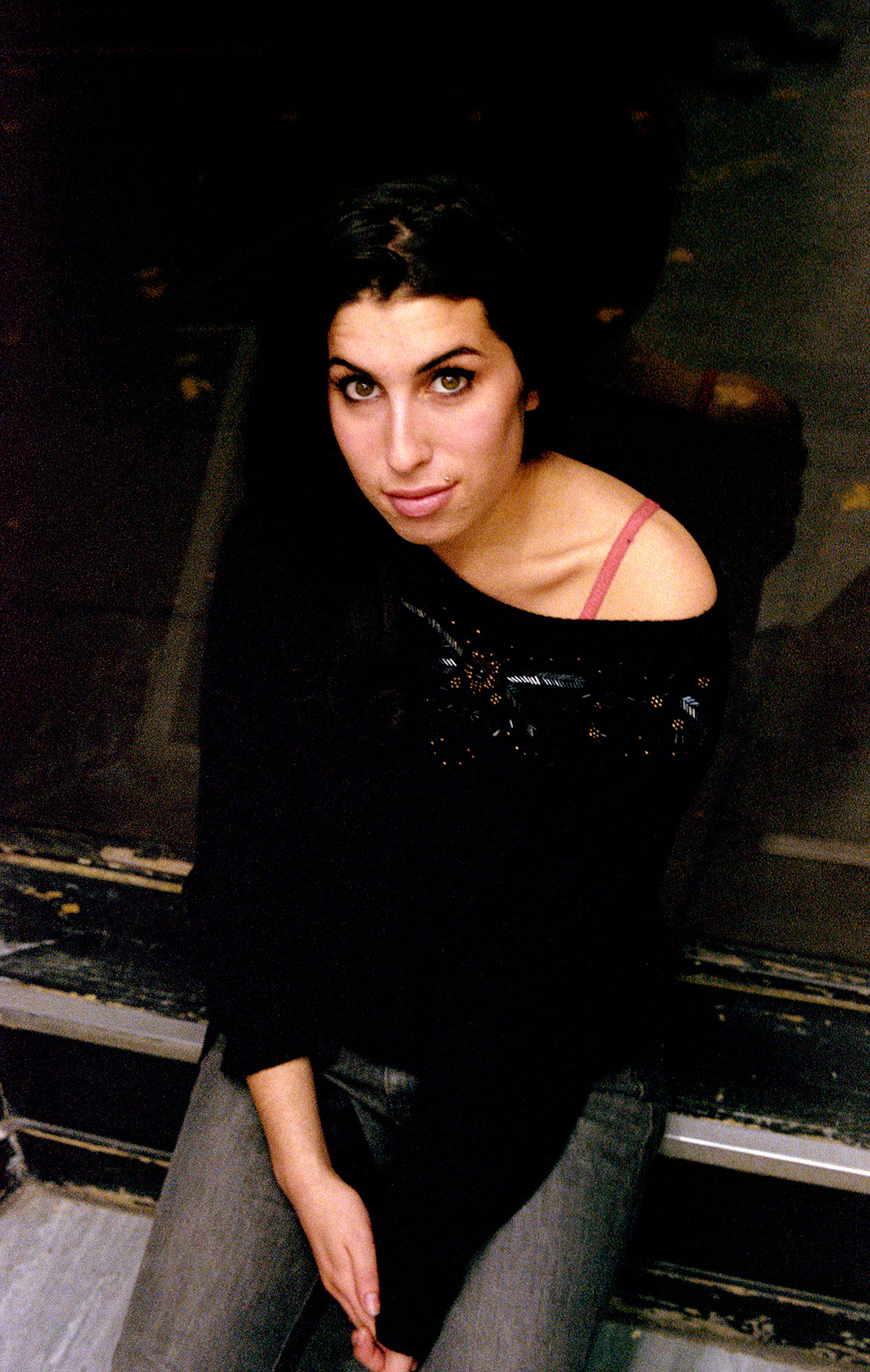 Remembering Amy Winehouse: Grammy Winner's Life in Photos