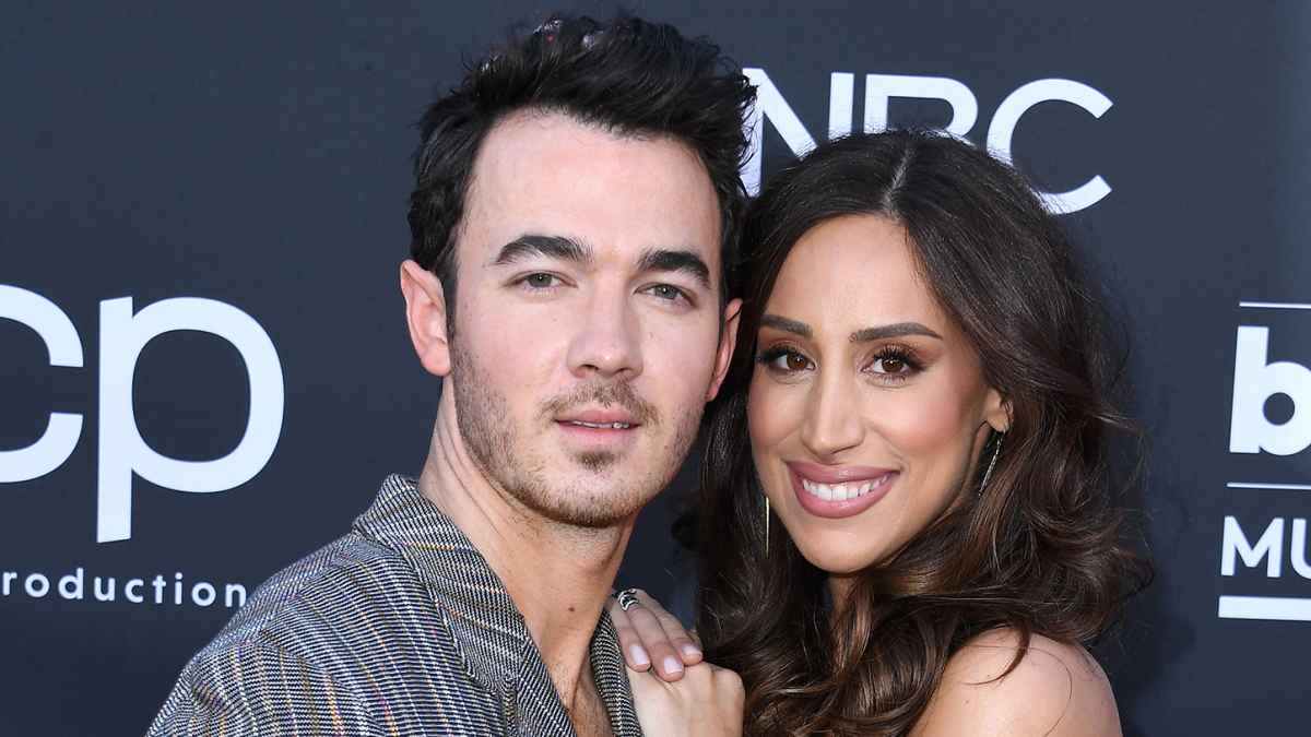 Kevin Jonas Engaged - Announcement sent directly to millions of