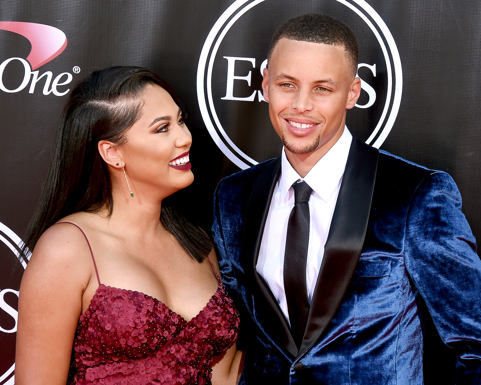 Stephen Curry's Mother Says Israel Trip Transformed Her – The Forward