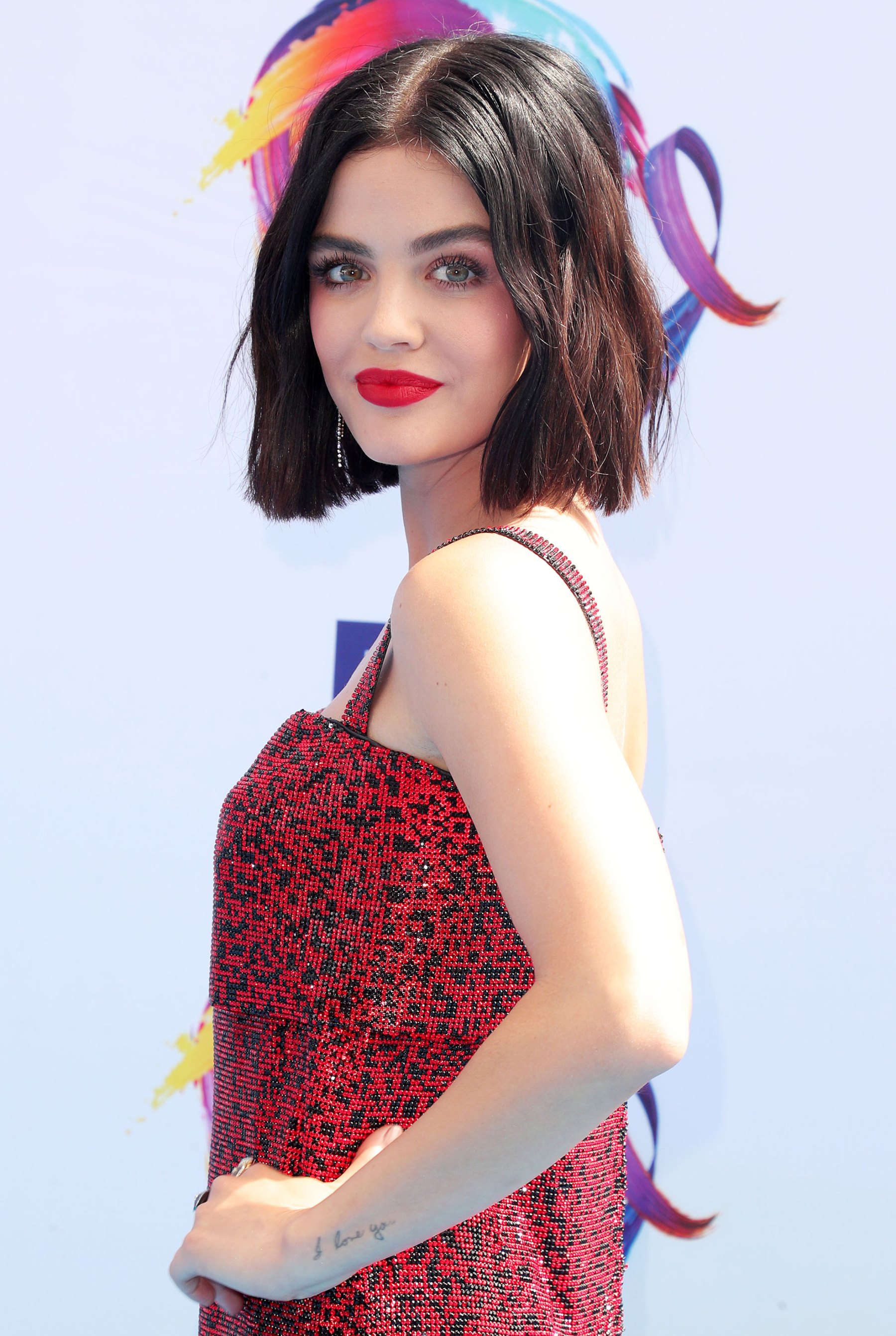 Teen Choice Awards 2019: Lucy Hale's Makeup Details