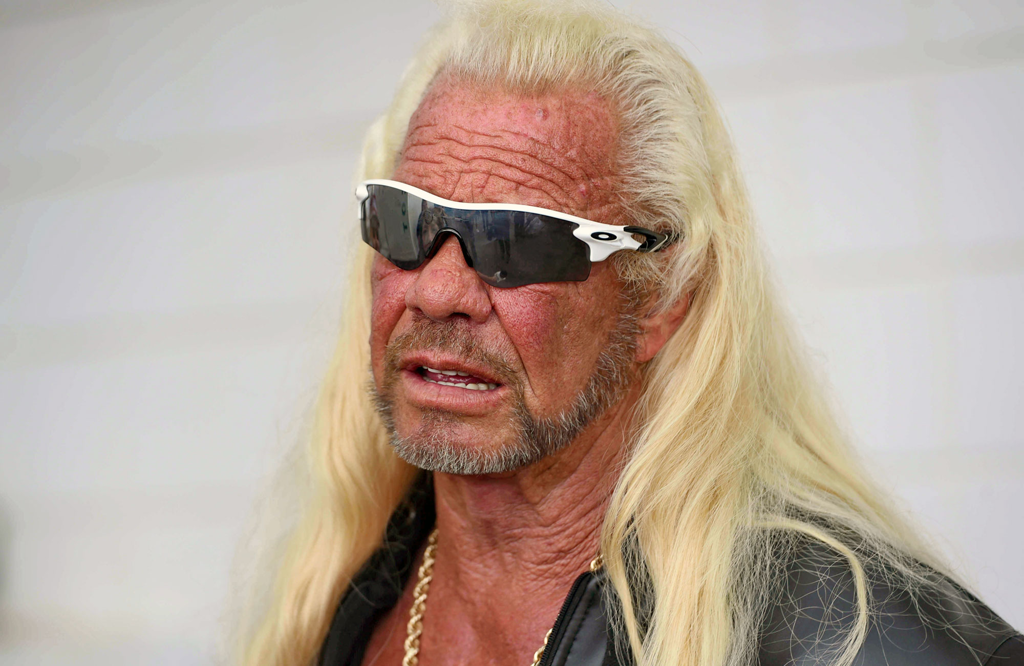 pictures of dog the bounty hunter