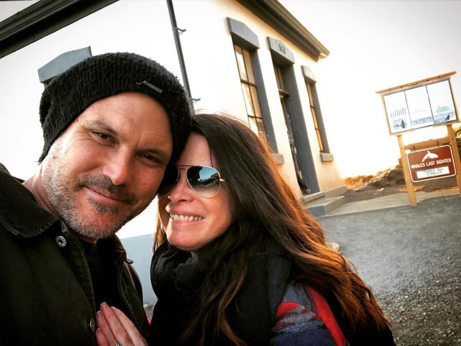 Holly Marie Combs Marries Mike Ryan Us Weekly