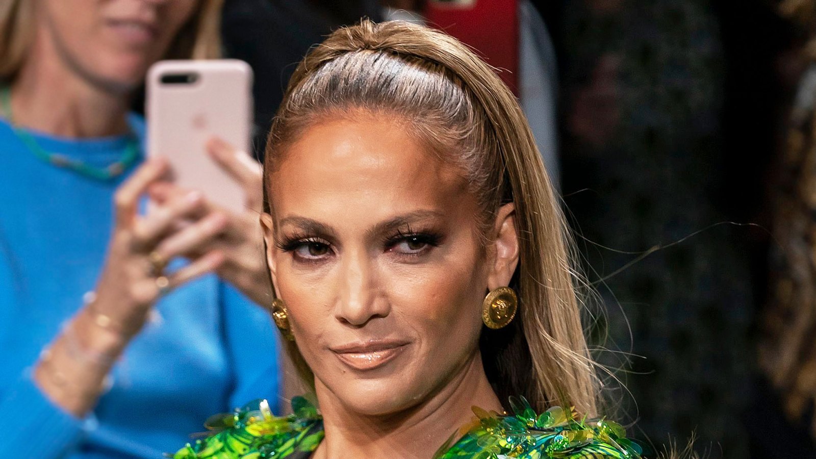 Lopez Versace Green Dress Makeup, Hair How-to
