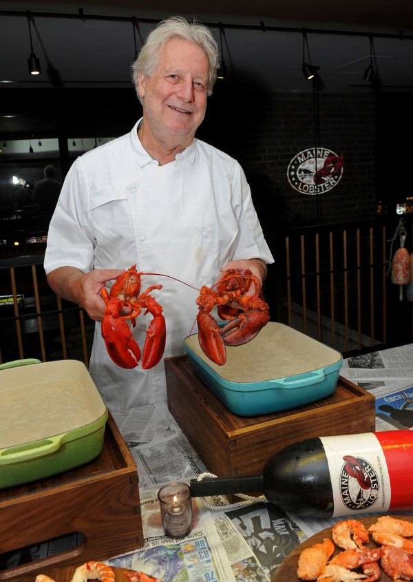 Celebrity Chefs Mourn Death of Food Network Star Carl Ruiz
