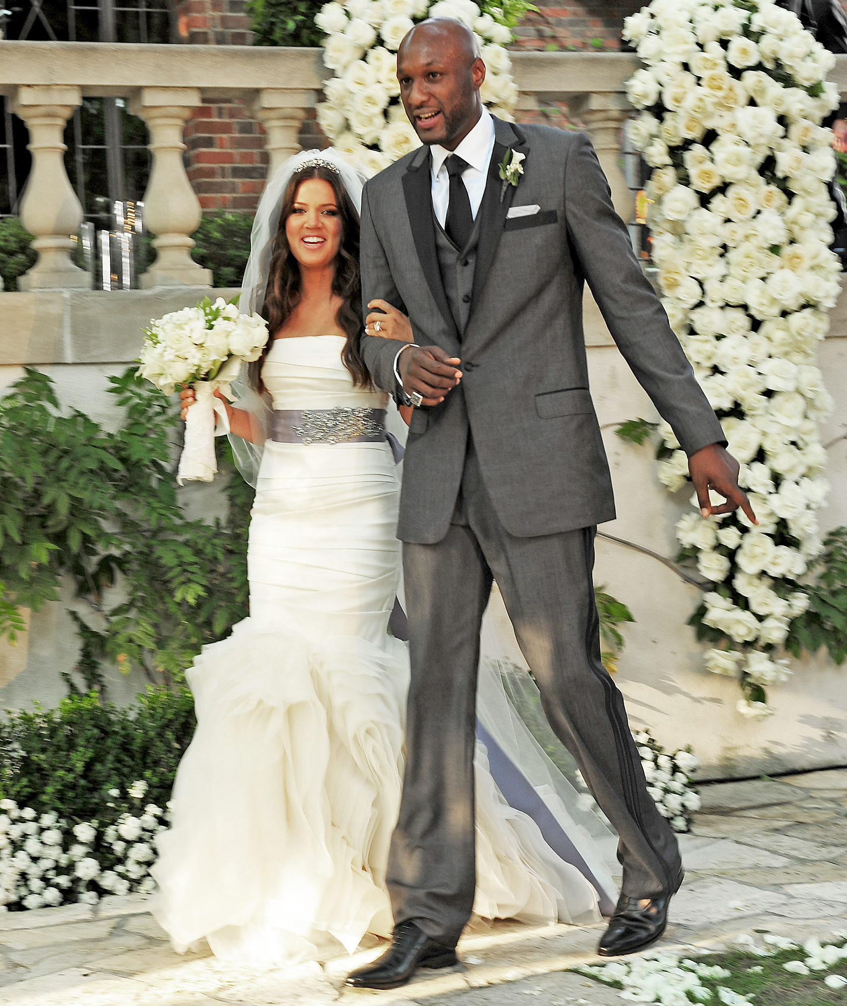 Khloe kardashian hotsell wedding dress