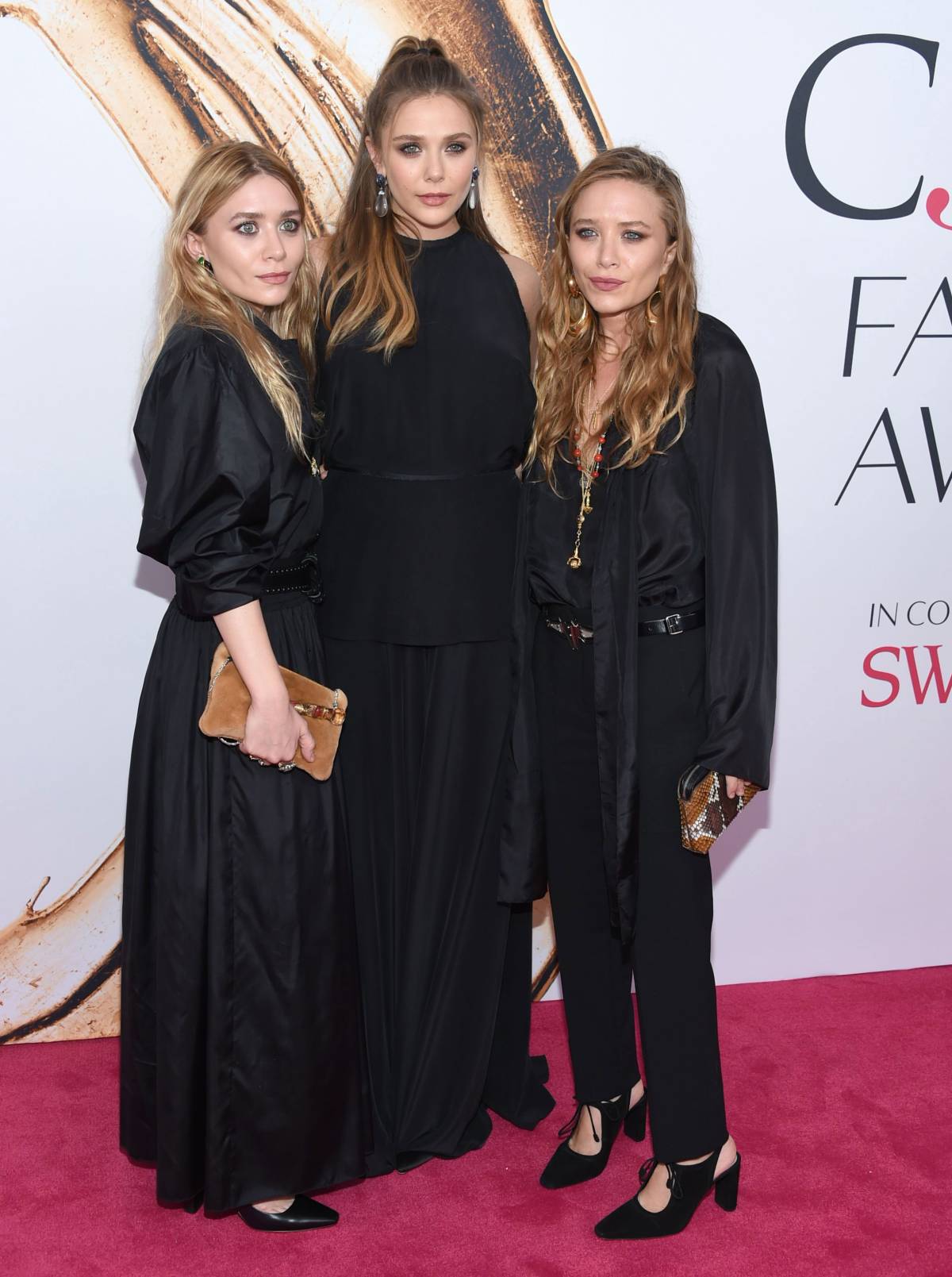 Elizabeth Olsen, Mary-Kate, Ashley Were Raised to Be ‘Empowered’ | Us ...