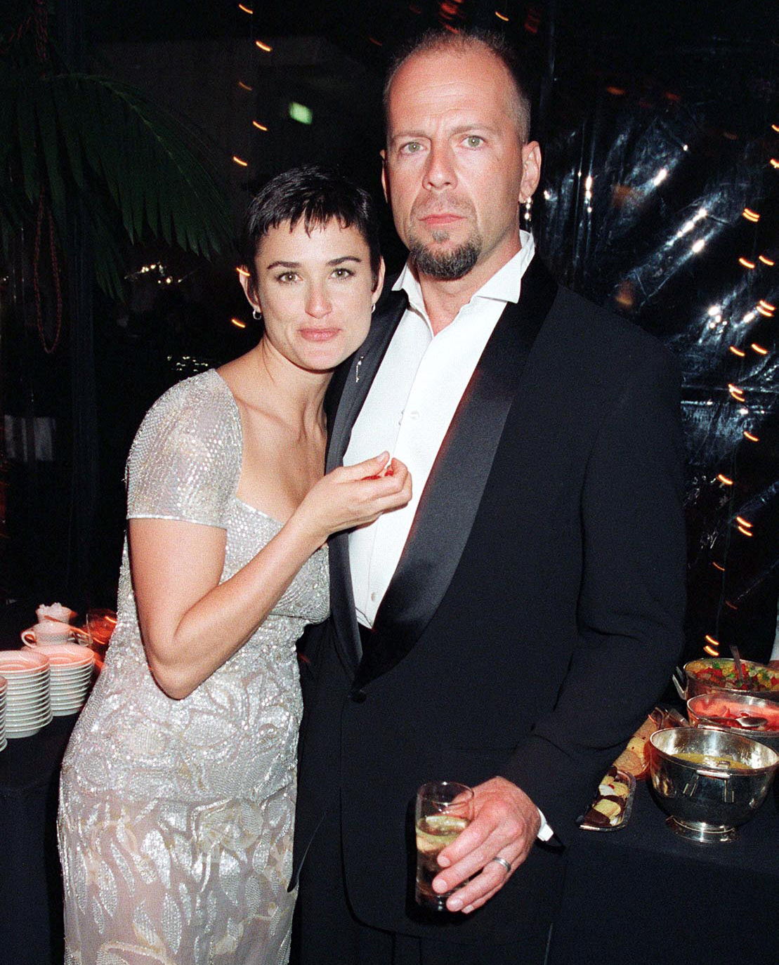 Demi Moore Et Bruce Willis En 1997 Purepeople - vrogue.co