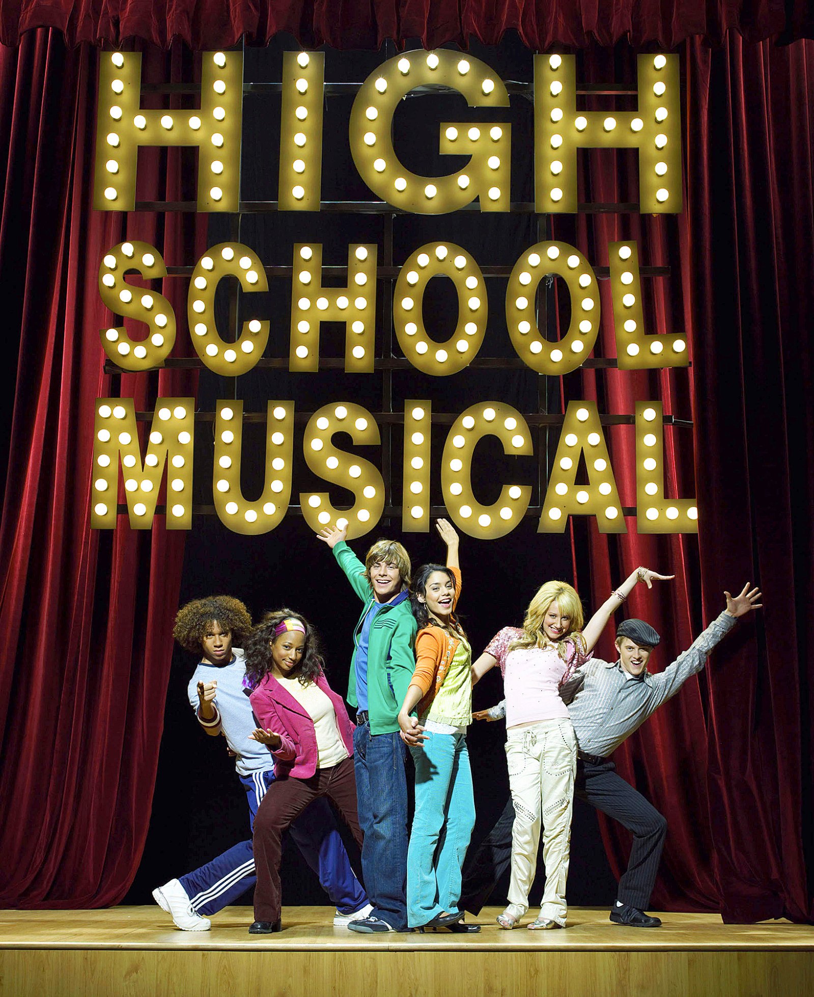 High school musical watch. Зак Эфрон мюзикл Дисней. High School Musical Дисней. Зак Эфрон классный мюзикл 1. Классный мюзикл фильм 2006.