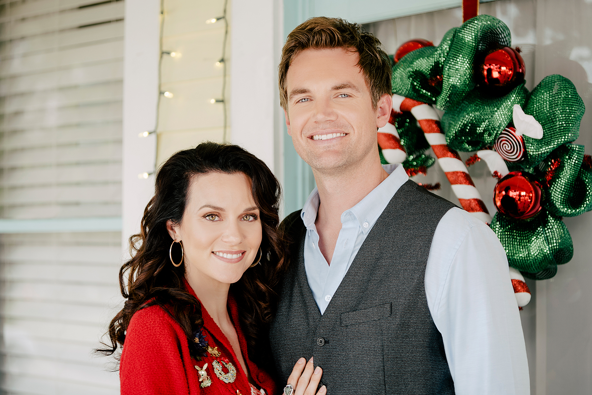 How Hilarie Burton Creates Holiday Magic With Former Costars Us