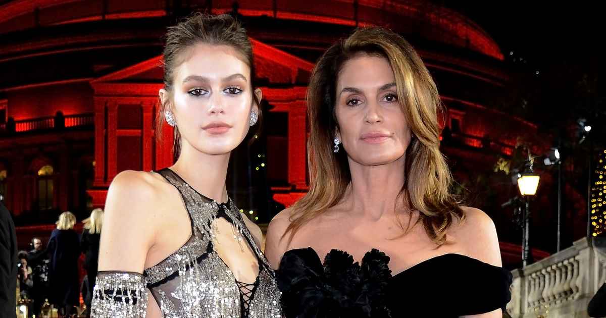 Kaia Gerber Takes a Cue from Mom Cindy Crawford's Most Iconic 90s