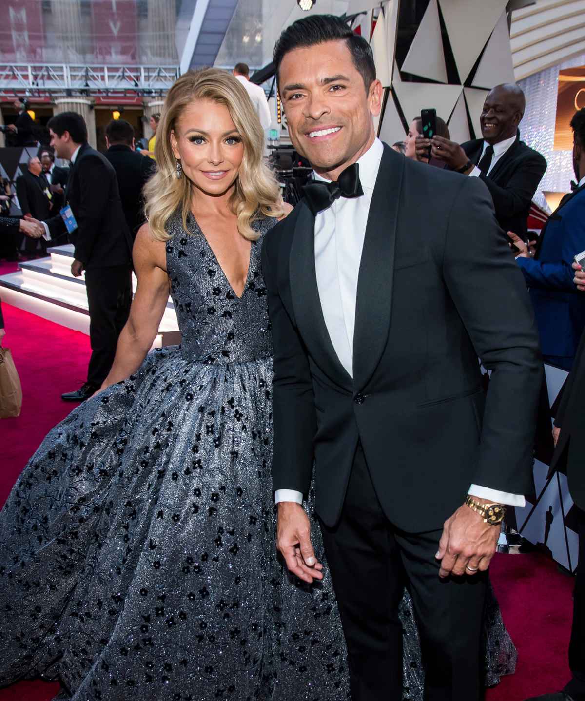 1200px x 1438px - Kelly Ripa and Mark Consuelos: A Timeline of Their Relationship