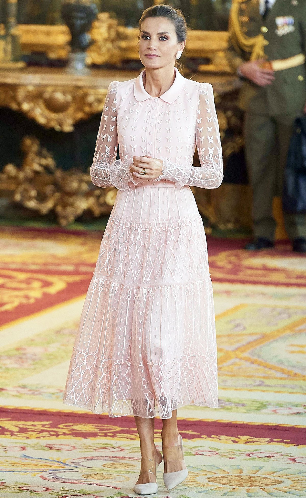Queen Letizia of Spain Best Dresses, Outfits Pics
