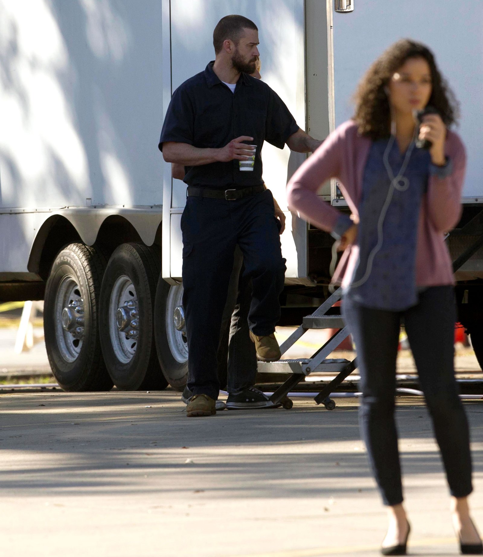 Justin Timberlake Alisha Wainwright Hang Out In Trailer On Set Photos Us Weekly 