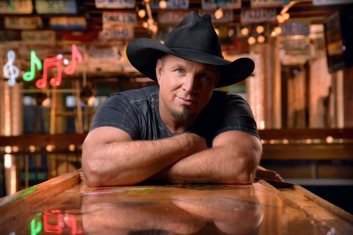 Garth Brooks News - Us Weekly