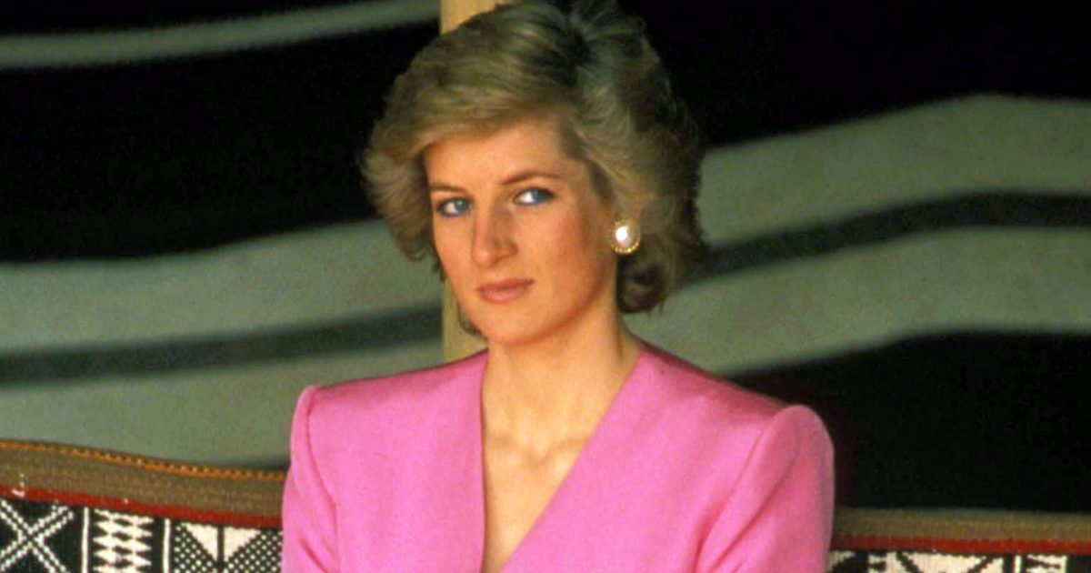 Princess Diana on X: I'm not a gold digger. Broke men just turn me off.  💁🏻  / X
