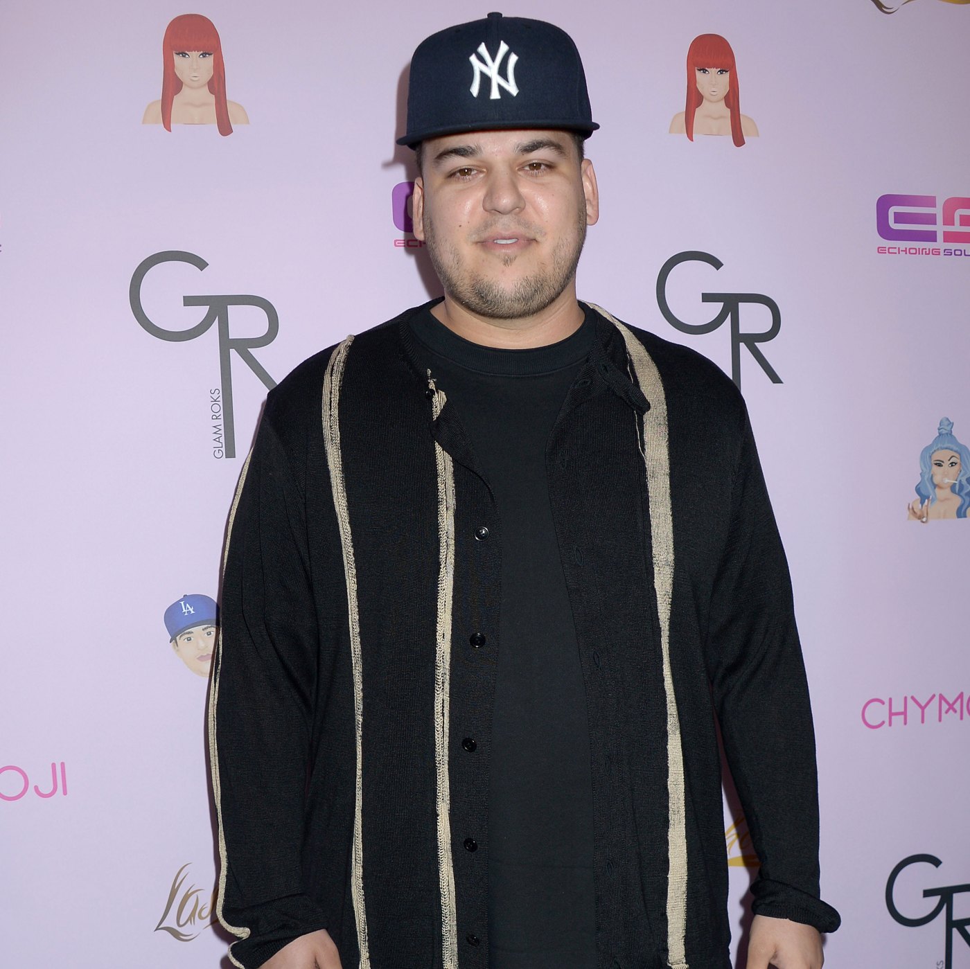 Rob Kardashian Shows Off Massive Weight Loss In Rare Photo Usweekly