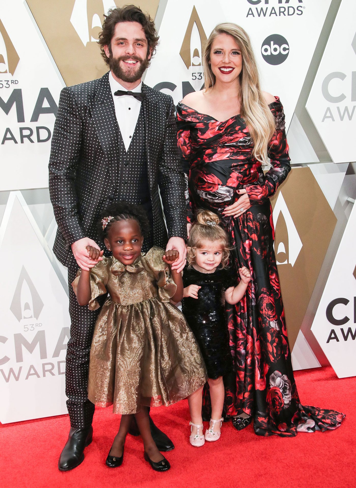 CMA Awards 2019 Thomas Rhett, Lauren Akins, Kids Hit Red Carpet Us