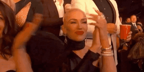 Gwen Stefani Sweetly Cheers on Blake Shelton 2019 CMA Awards