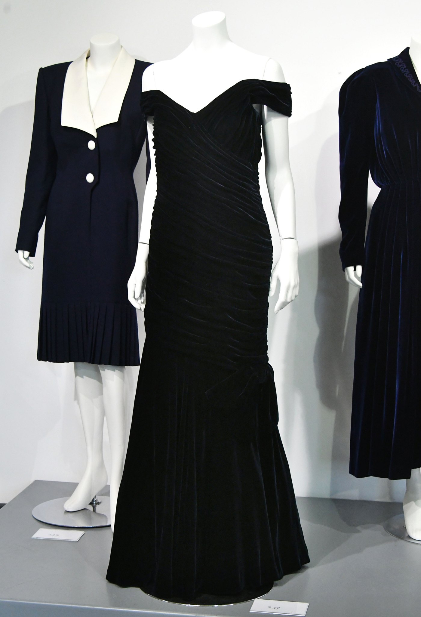 Princess Diana ‘travolta Dress Fails To Sell At Auction Details Us