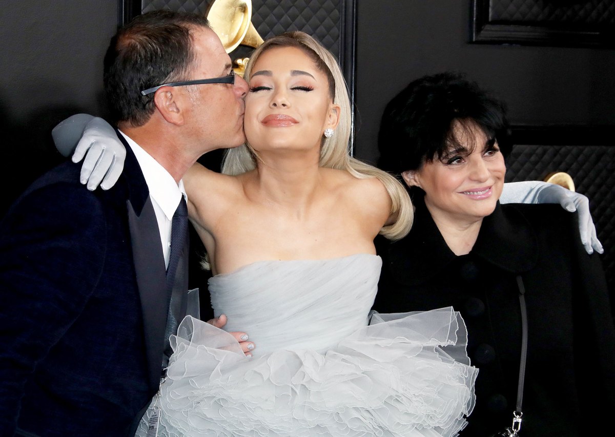 Grammys Ariana Grande Brings Father After Fallout
