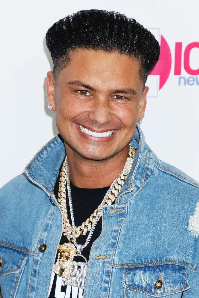 Pauly D and Got2b Reveal LimitedEdition Blowout Essentials